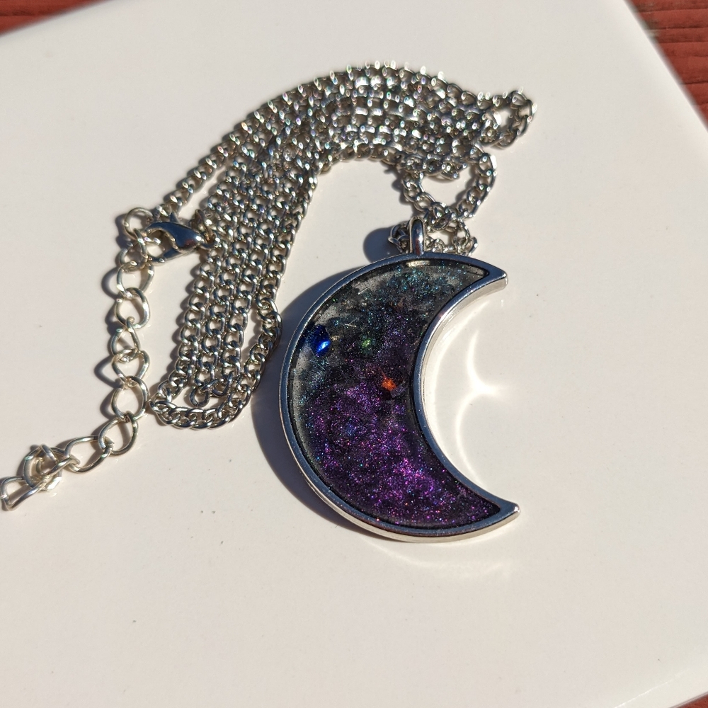 🌙SOLD🌙 Moon Necklace Handmade Sparkly Silver Purple Resin Glitter Crescent - Picture 5 of 5